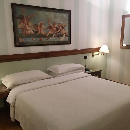 Hotel Alla Busa Noventa Vicentina Exteriör bild