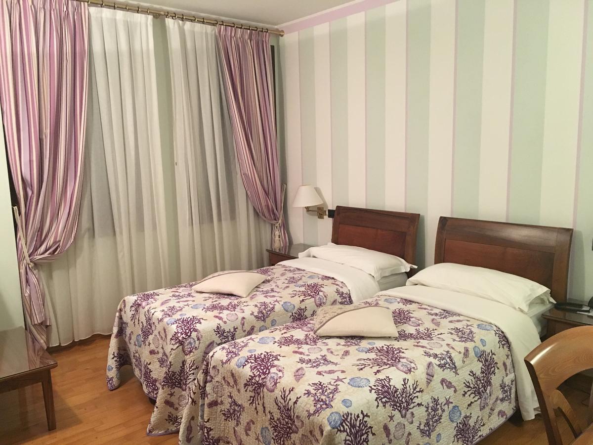 Hotel Alla Busa Noventa Vicentina Exteriör bild